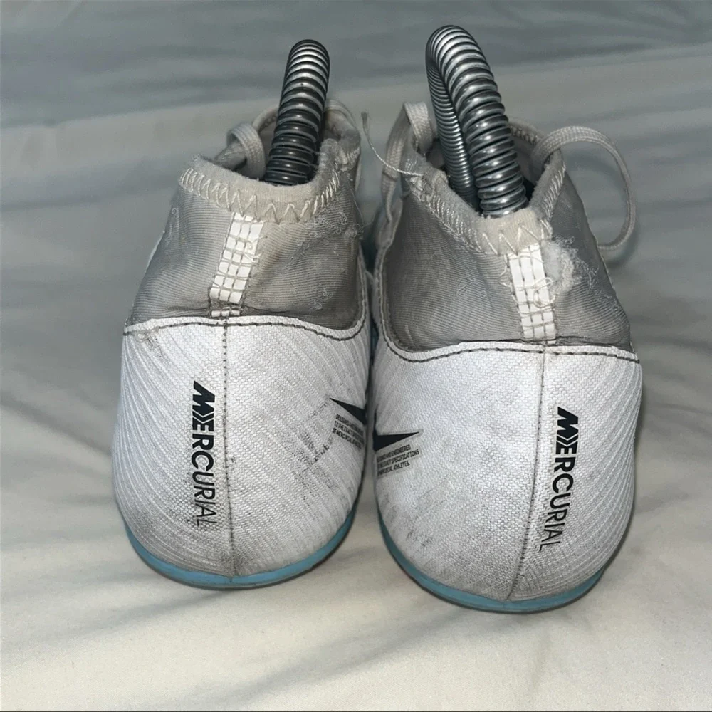 Nike Mercurial Cleats in White and Blue - Picture 7 of 8